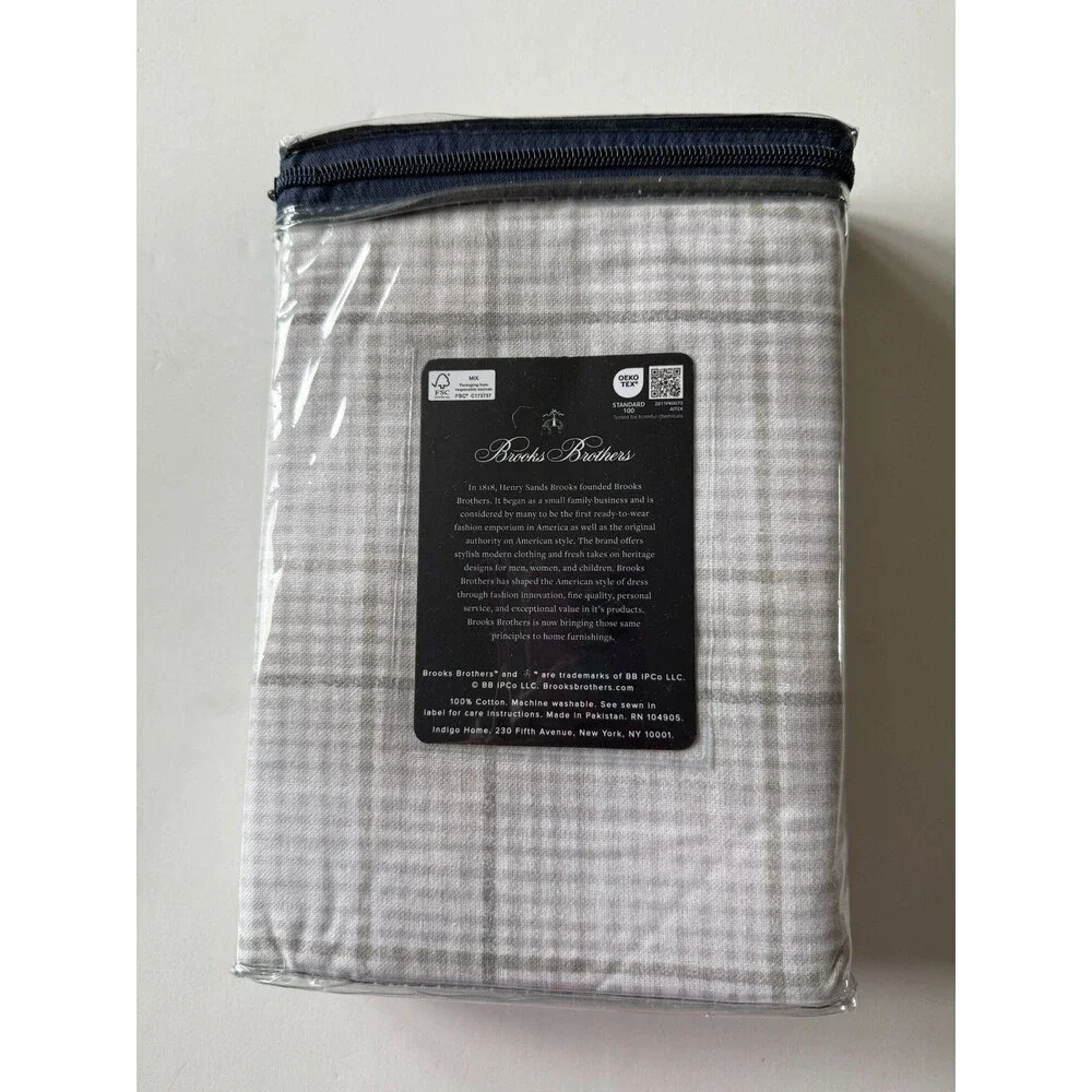 Brooks Brothers Flannel Pillowcases 20x30 Standard Gray White Plaid Set of 2